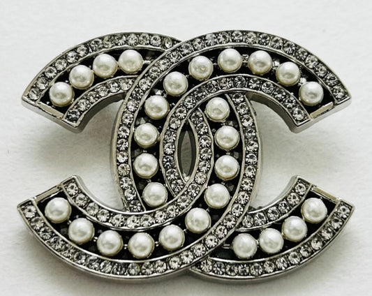 Brooches CC Diamond &Pearl